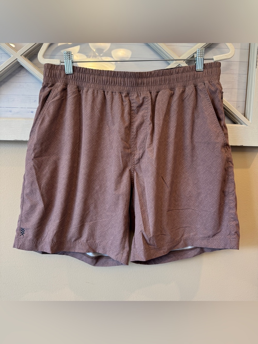 Rhone Shorts Mens L Pink  Training 7" Athletic Workout Gym Unlined